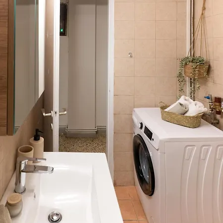 Oasis In The Heart Of * Saloniki